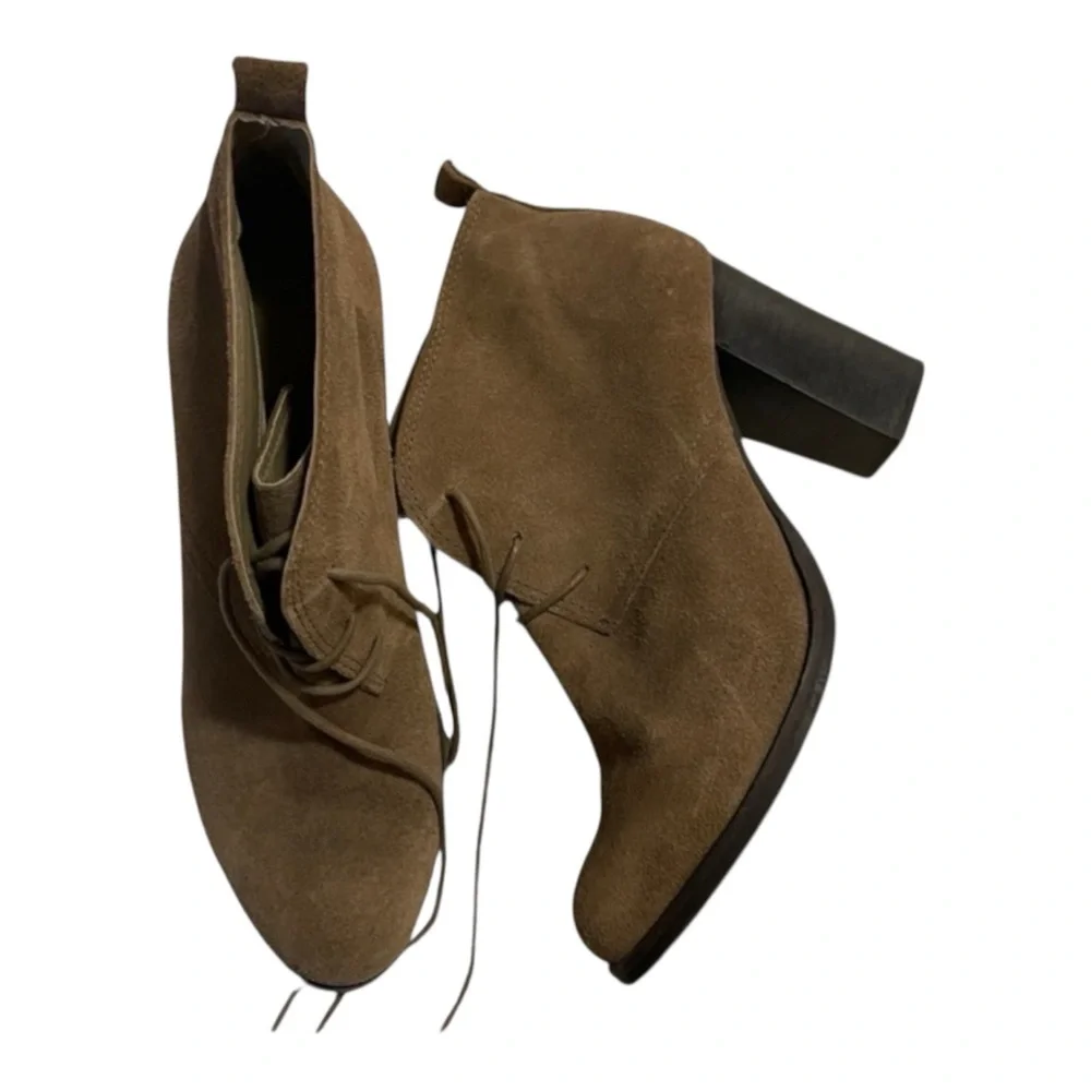 Women’s 10 Leather Ankle Boots with Block Heel EUC